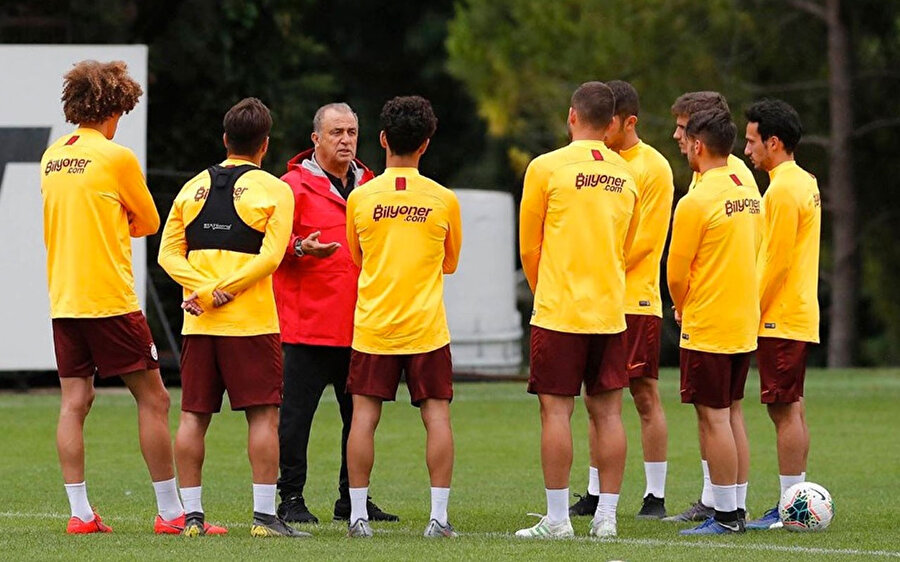 Fatih Terim, Galatasaray kamp kadrosunu belirledi.