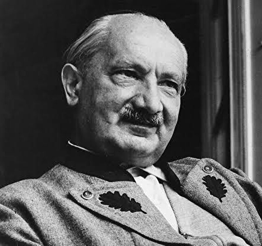 Alman filozof Martin Heidegger, varoluşçu felsefenin önde gelen isimlerinden biri olarak biliniyor.