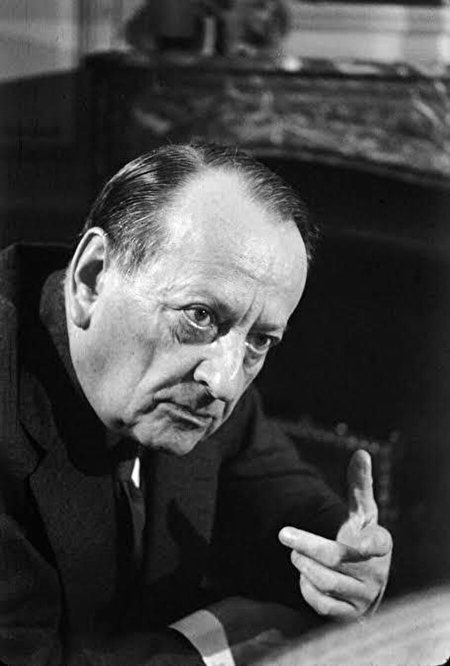“Bana Fransız André Malraux’yu örnek veriyorlar. Filistin’in Fransa kadar büyük bir devlet ve Arafat’ın da De Gaulle olduğu dönemlere gelsek bile, ben Malraux değil, Jean Paul Sartre olmayı tercih ederim” 