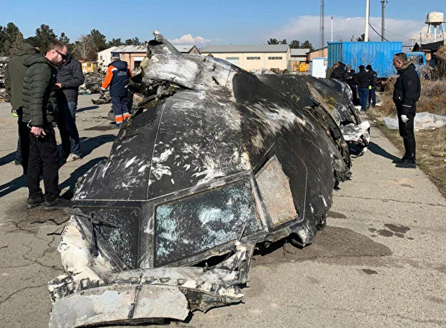 Ukraynalı bir yetkili, İran'da düşen uçağın füzeyle kokpitten vurulduğu an pilotların hayatını kaybettiğini belirtti. İran'dan yapılan açıklamalarda pilotların yardım çağrısında bulunmadığı vurgulanmıştı.