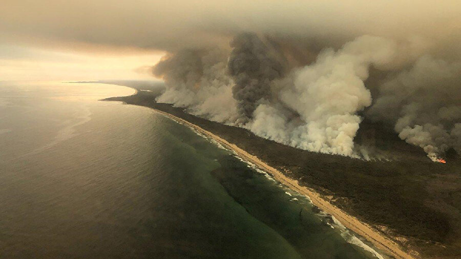 NASA: Avustralya'daki yangınlar dünyayı sarabilir