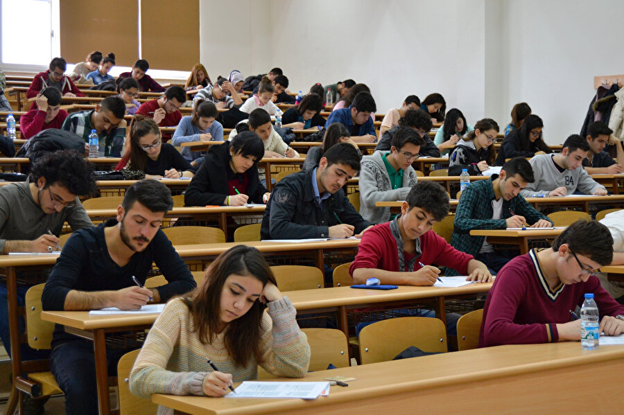 Bakan Pakdemirli, üniversite sınavlarında bazı bölümleri seçen öğrencilere burs verileceğini belirtti