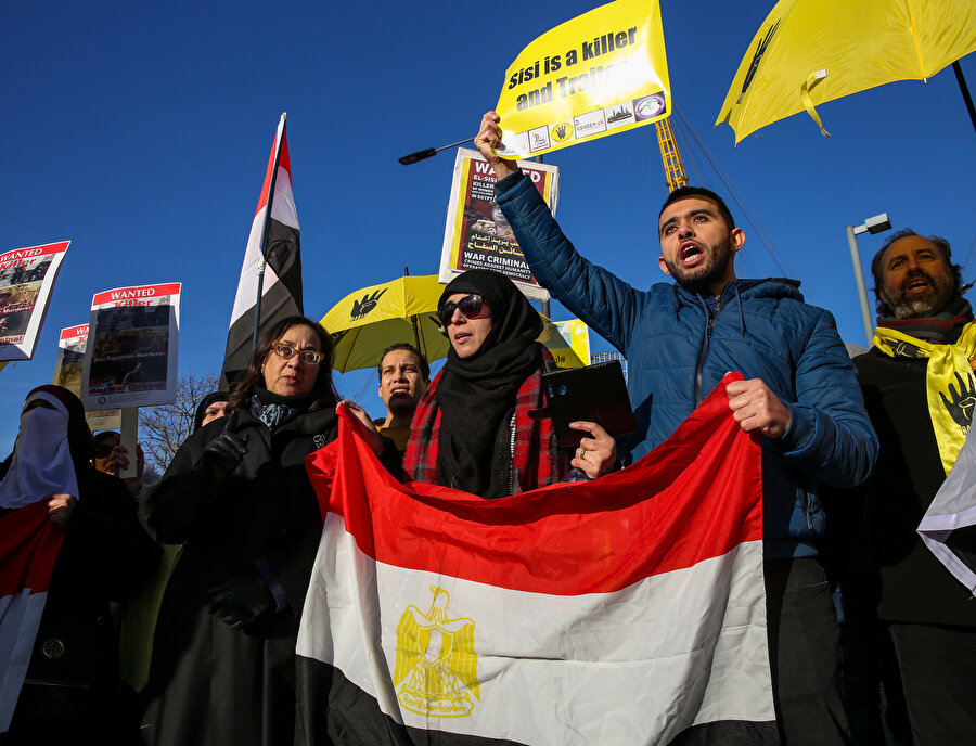 Mısır'ın darbeci Cumhurbaşkanı Abdülfettah es-Sisi protesto edildi