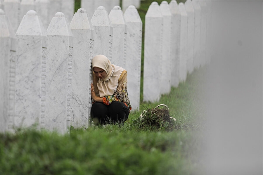 Srebrenitsalı anne / Saraybosna.