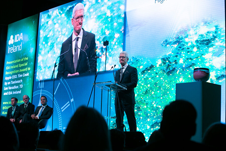 Tim Cook