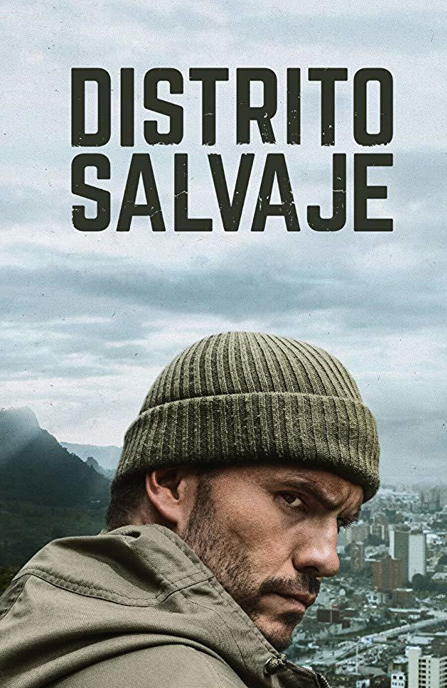 Distrito Salvaje (Vahşi Bölge), devletle yapılan barış antlaşması sırasında örgütten kaçarak şehre dönen bir FARC gerillası olan Jhon Jeiver’in topluma adaptasyon sürecine odaklanıyor.