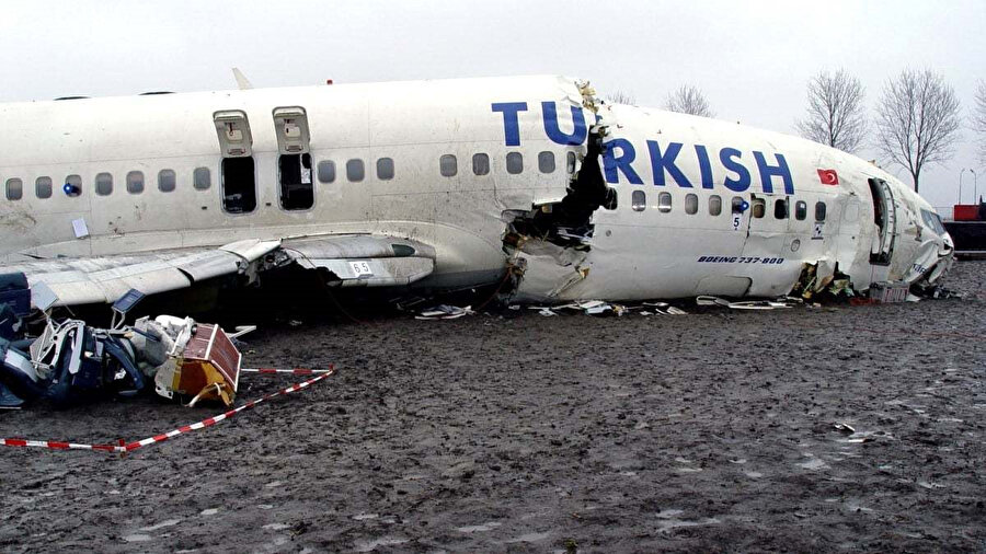 THY uçağı 2009'da Amsterdam Schiphol Havalimanı'na inerken yere çakılmıştı