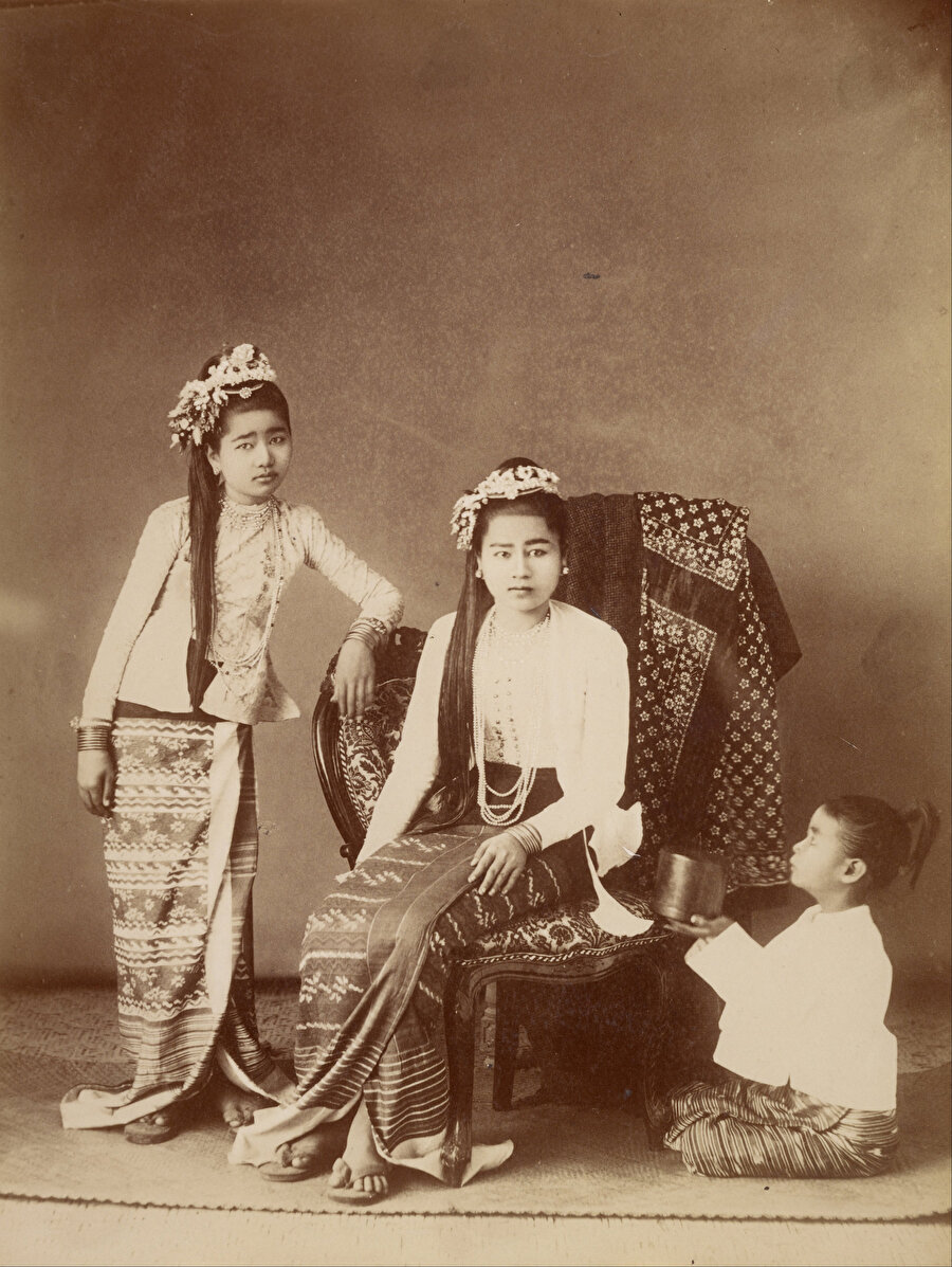 Burmalı prensesler,Felice Beato