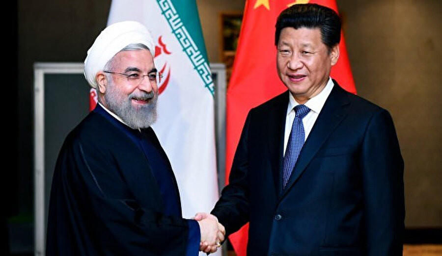 Çin, İran'a 25 yıllık bir stratejik anlaşma çerçevesinde petrol sahaları ve ulaştırma altyapısı başta olmak üzere 400 milyar dolarlık yatırım yapacak...