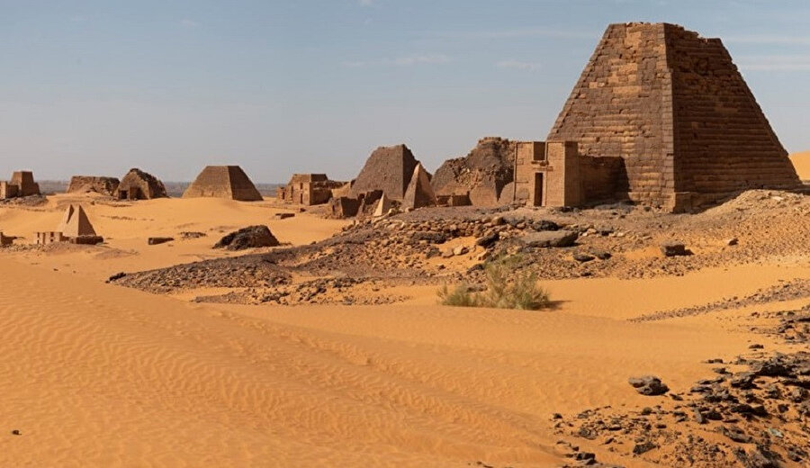 Sudan - Meroe Piramitleri