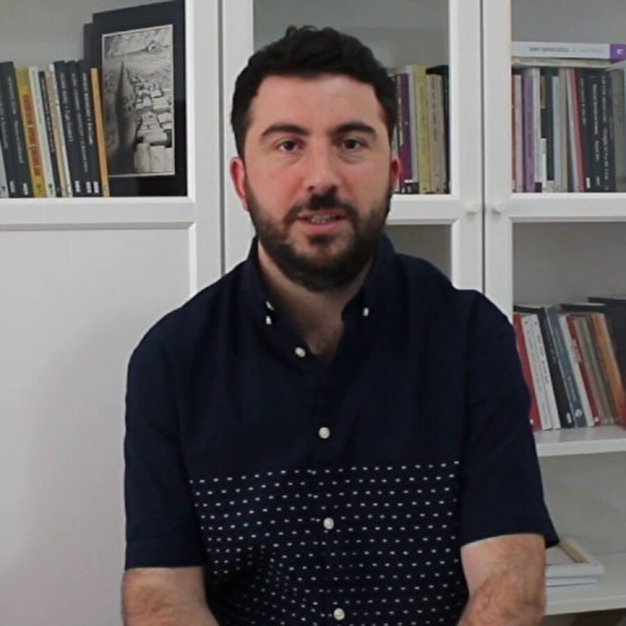 Engin Firol: Sağlıklı okuma yapabilmek için sahiden zamana ihtiyaç duyuyorum ve bu yüzden iki aylık dergileri okumak daha verimli oluyor.