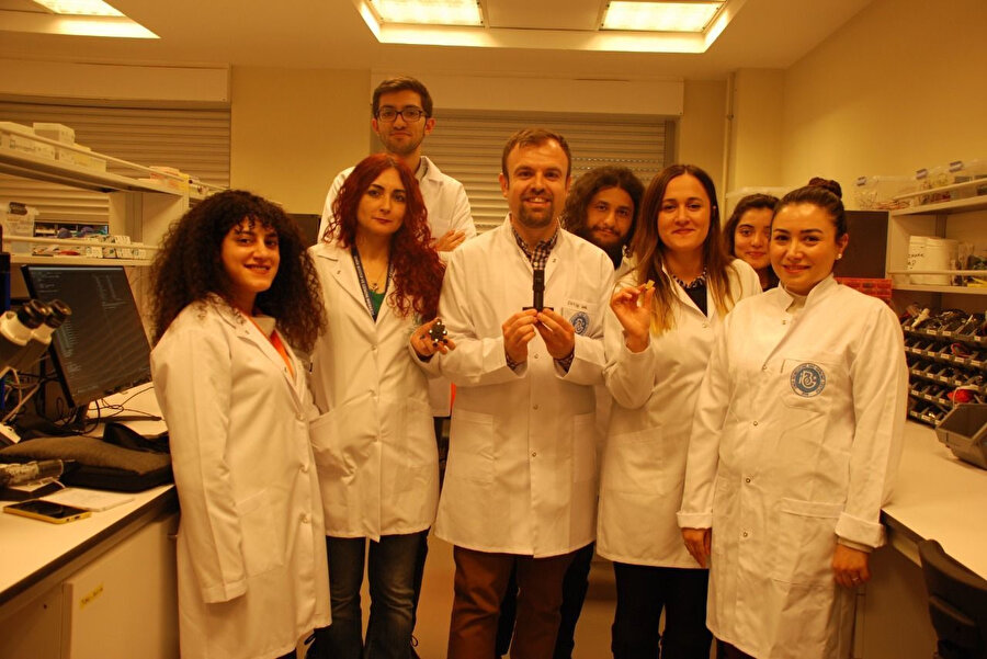 H1N1 virüsünü 5 dakikada tespit edebilen cihazı geliştiren ekip