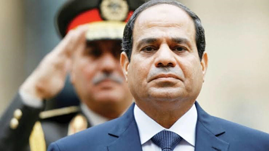 3 Temmuz 2013 tarihinde başını çektiği Silahlı Kuvvetler tarafından yapılan darbe sonucu Mursi'yi Cumhurbaşkanlığı koltuğundan indiren Sisi, bu tarihten itibaren Mısır'ı yönetiyor...