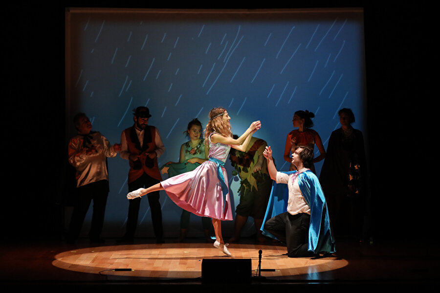 Shakespeare’in Bütün Eserleri - Hafif Kısaltılmış