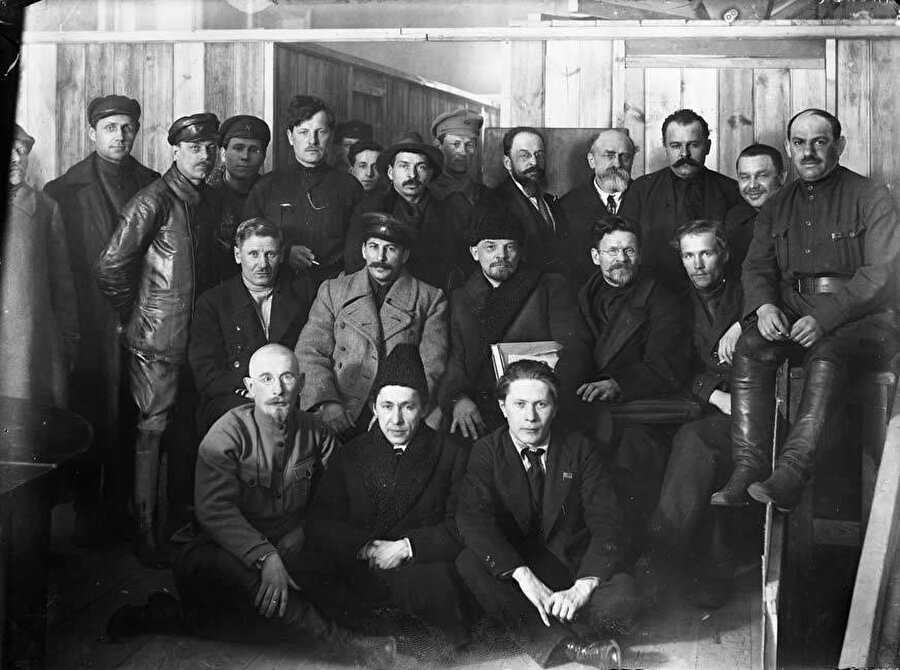 Bolşevik Partisi Merkez Komitesi. Bu partide birçok Yahudi bulunuyordu...