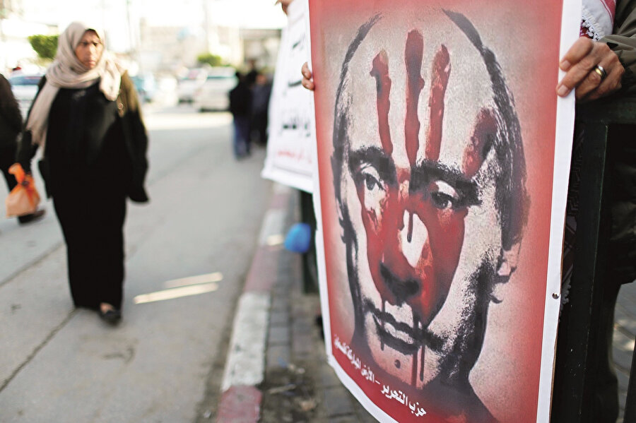 Filistin'de halk Putin'i protesto etti...