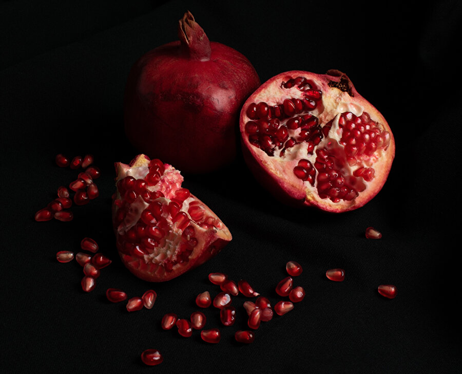 Nar meyvesin faydaları ve farklı inanışlarda simgeledikleri