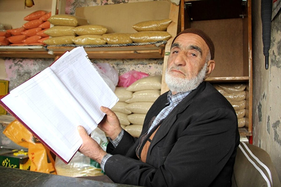 Diyarbakır'daki bakkal Mehmet Kızılhan