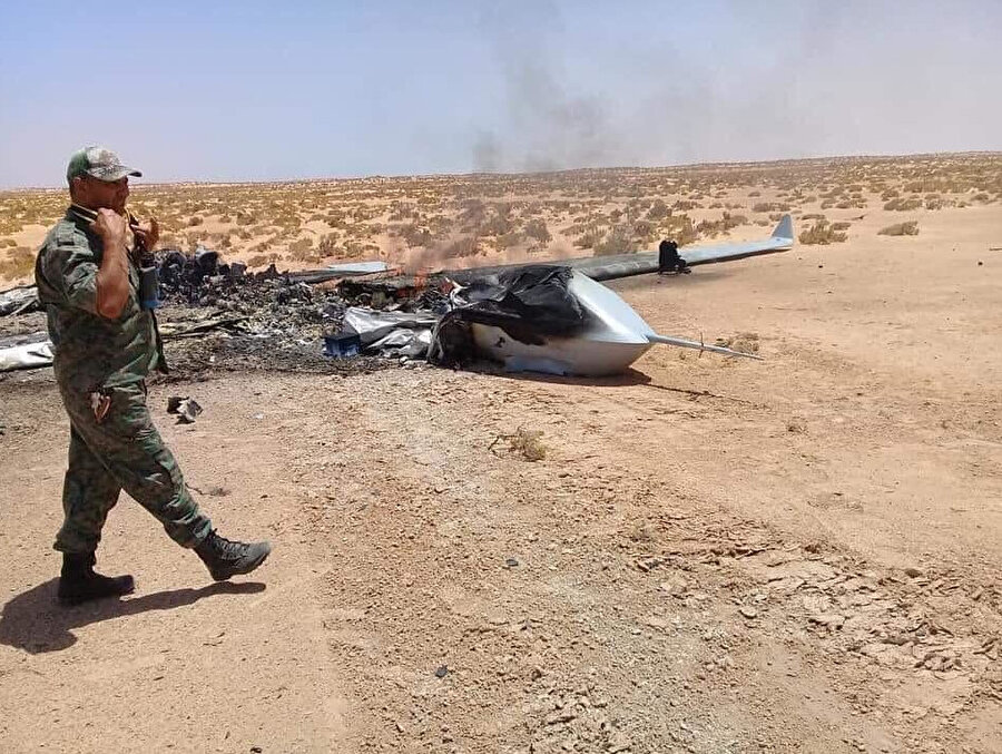 BAE tarafından Halife Hafter'e verilen bir dronun "Öfke Volkanı Operasyonu" kapsamında vurulduğu anlar.