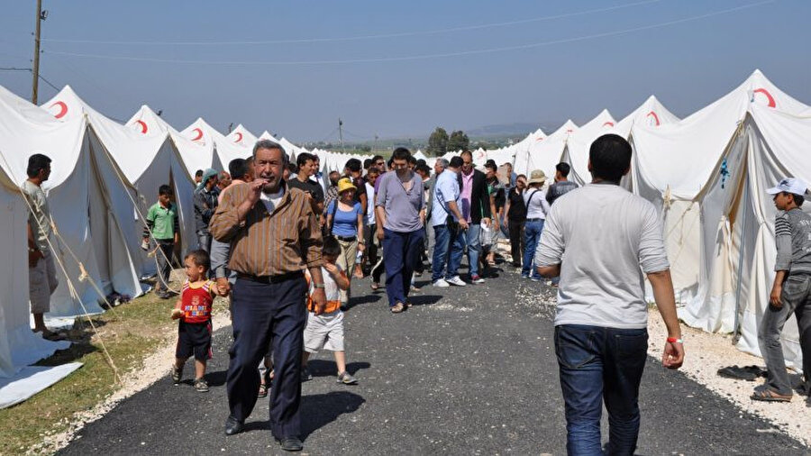 Türkiye, 4 milyon Suriyeli mülteciye ev sahipliği yapıyor...