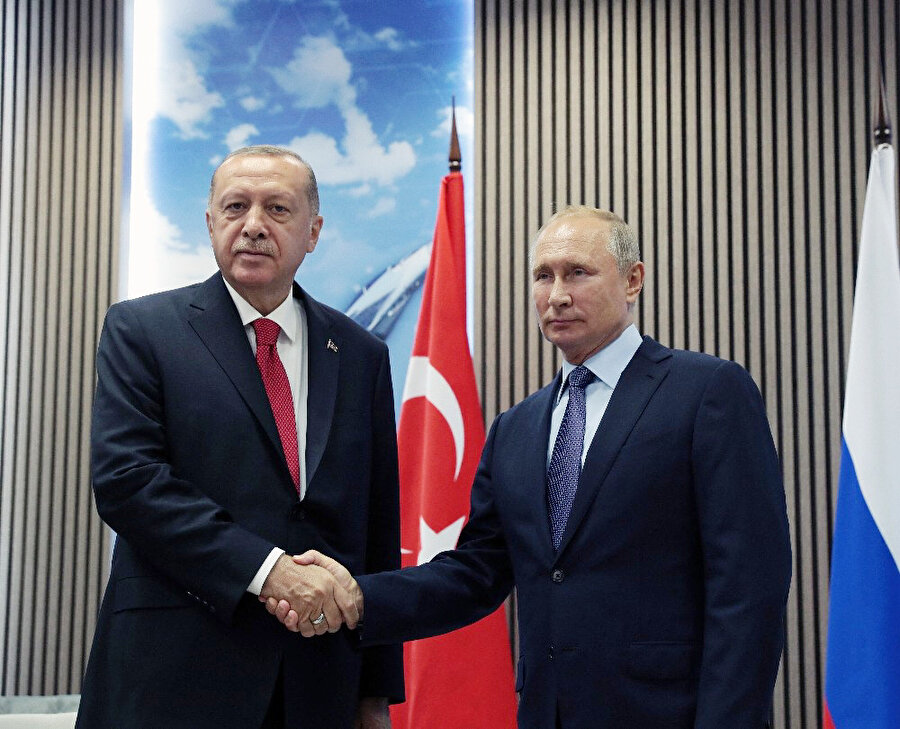 SSCB’nin istihbarat teşkilatı KGB ve Rus Derin Devleti tarafından yetiştirilen Putin, senelerdir Rusya'yı yönetiyor...