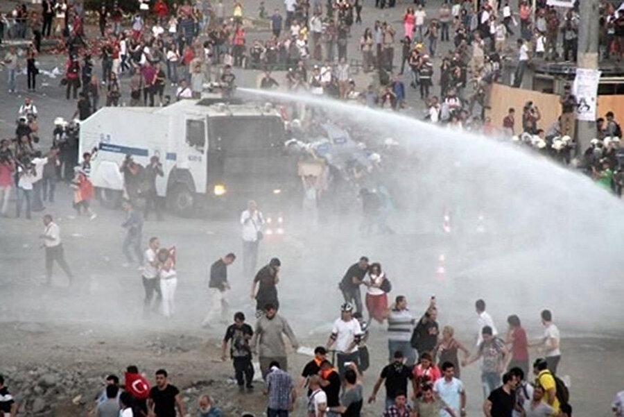 Enver Altaylı'nın Gezi kalkışması, dershane krizi, 17-25 Aralık’taki darbe girişimlerindeki trafiği zaten iddianameye yansıdı. 