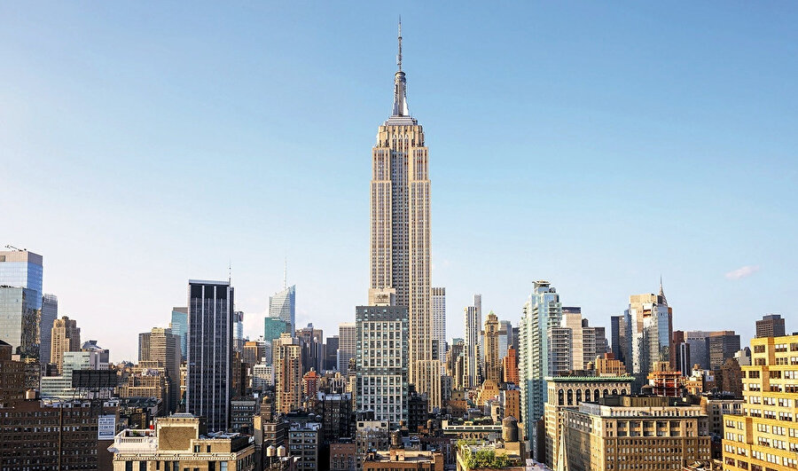 Empire State Building, New York'ta bir gökdelendir.