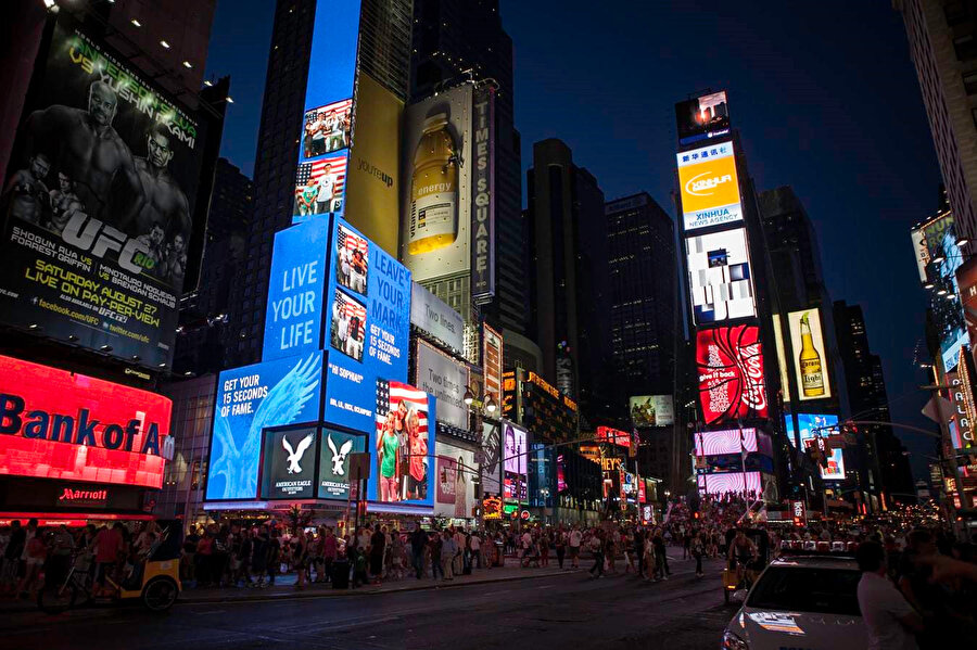 New York’ta macareperest bir turist için en güvenli "homelees" olma yeri Times Meydanı’dır. 