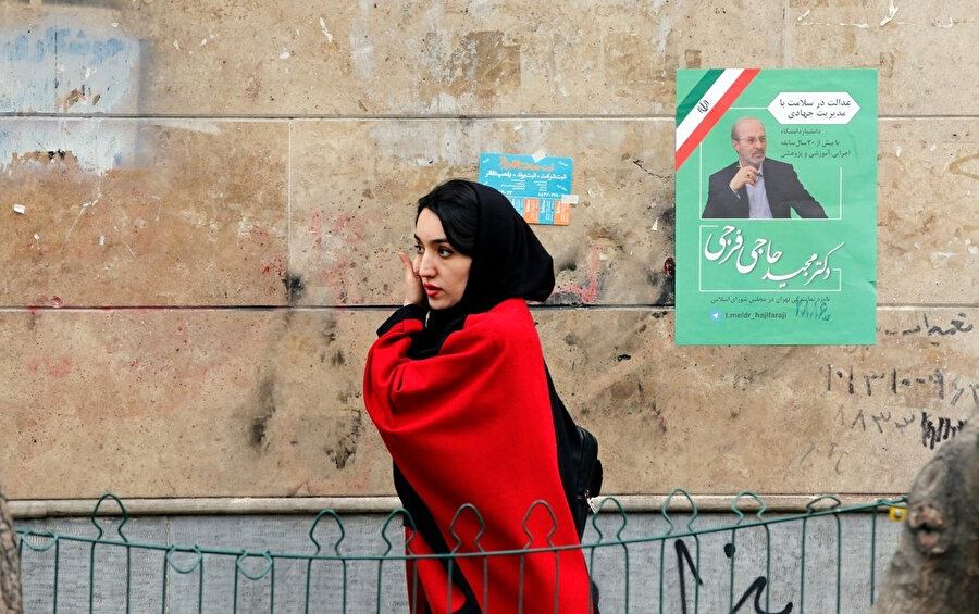 Tahran sokaklarında seçim atmosferi.