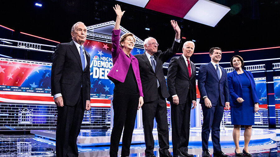 Michael Bloomberg, bütün adayların eleştirilerinin odağı oldu