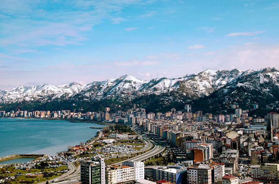 Yeşilin vatanı; Rize