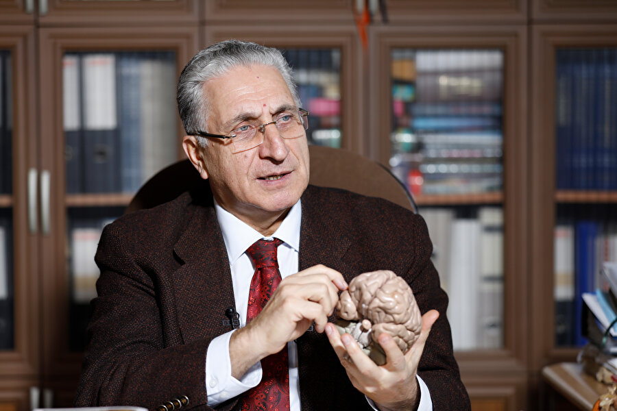 İsmail Hakkı Aydın, who was the first in both faculties he studied, was complained about because it was forbidden to study in two faculties at that time.