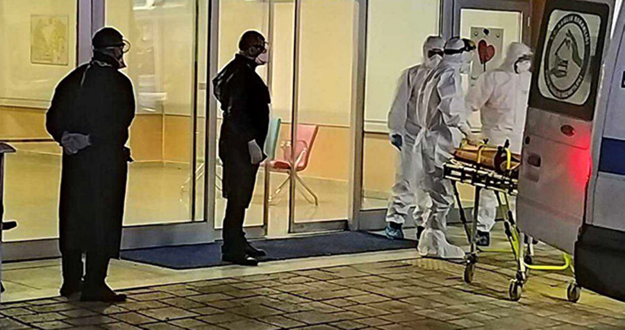 İran'dan gelen hastalar tedavi altına alınırken