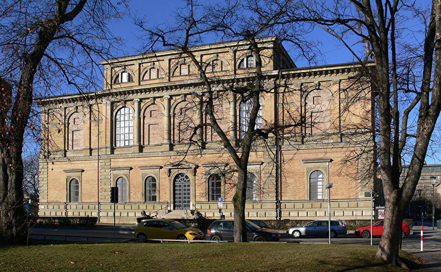 Alte Pinakothek müzesi