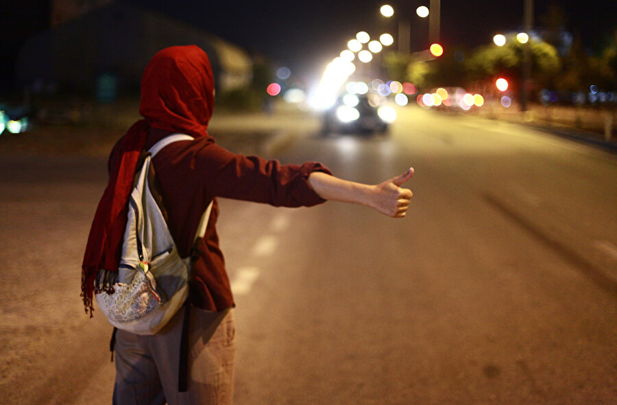 Otostopun bazı evrensel ritüelleri