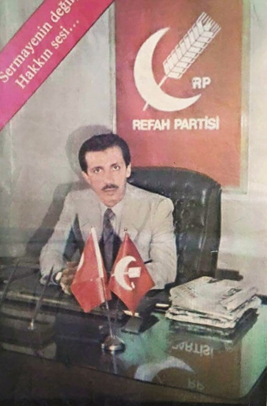 1983 yılında kurulan Refah Partisi ile fiilî siyasete geri dönen Recep Tayyip Erdoğan, 1984 yılında Refah Partisi Beyoğlu İlçe Başkanı seçildi. 1985 yılında Refah Partisi İstanbul İl Başkanı ve Refah Partisi MKYK üyesi oldu. 