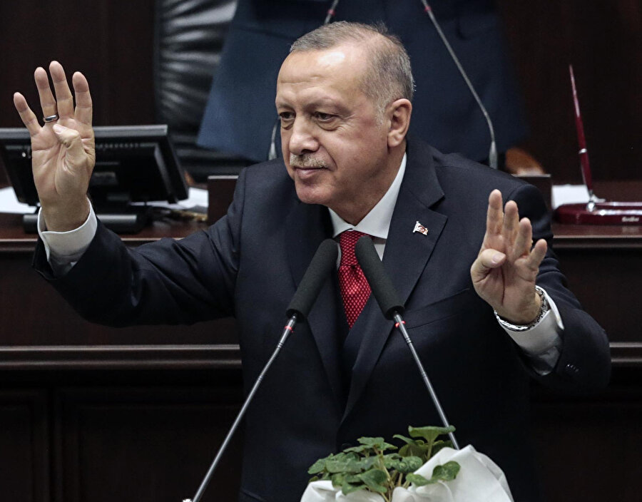 Bu adamı, bu hakikat erini, yetimin baba kucağını, öksüzün ninnisini, zalimin korktuğunu, mazlumun sevdiğini zafersiz bırakma!