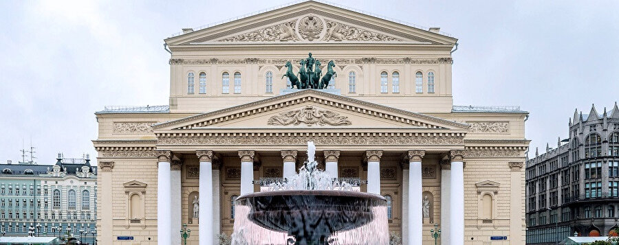 Kuğu Gölü Balesi'nin memleketinde bir bale izlemek özellikle kız çocukları için unutulmaz bir tecrübe olabilir.