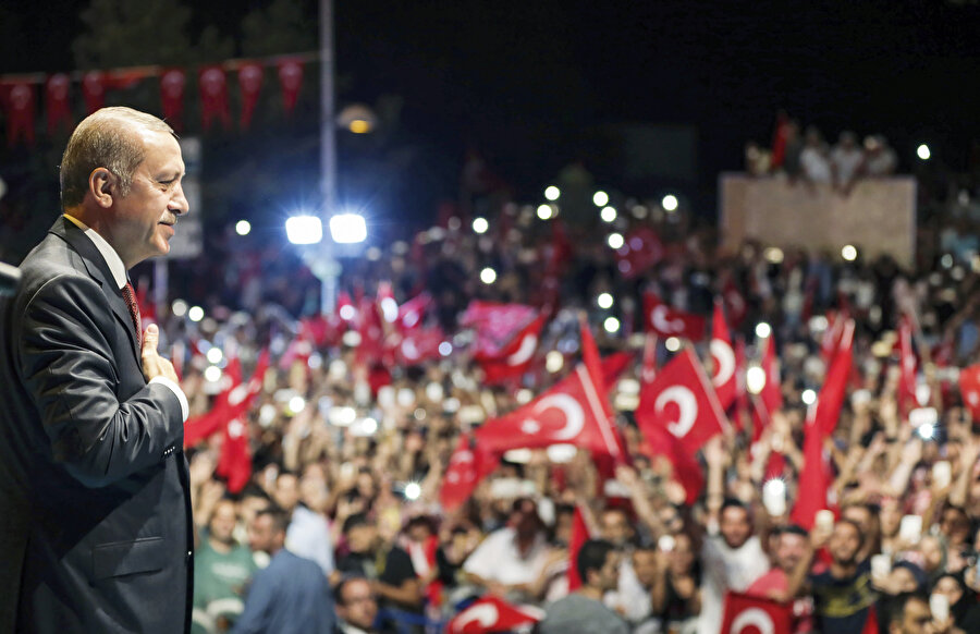 Dahası Erdoğan’ın dâvâsına, milletine, devletine asla ihanet etmeyeceğine inancı tamdı ve tamdır. 