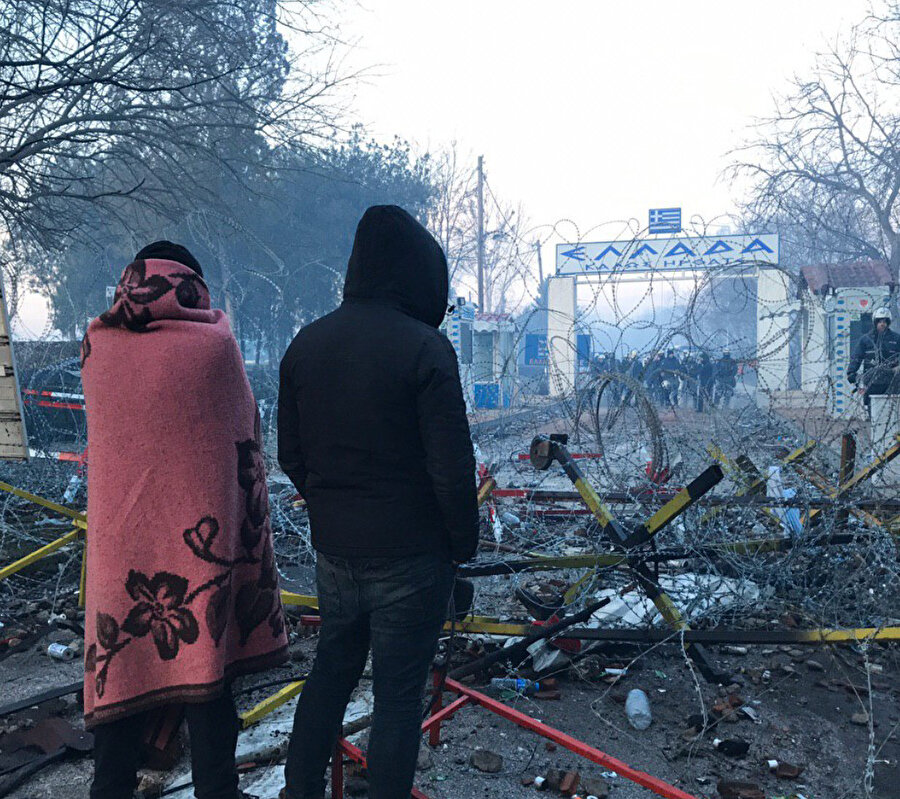 Sınırı geçmek isteyen göçmenlerin Edirne'ye gelişi sürüyor