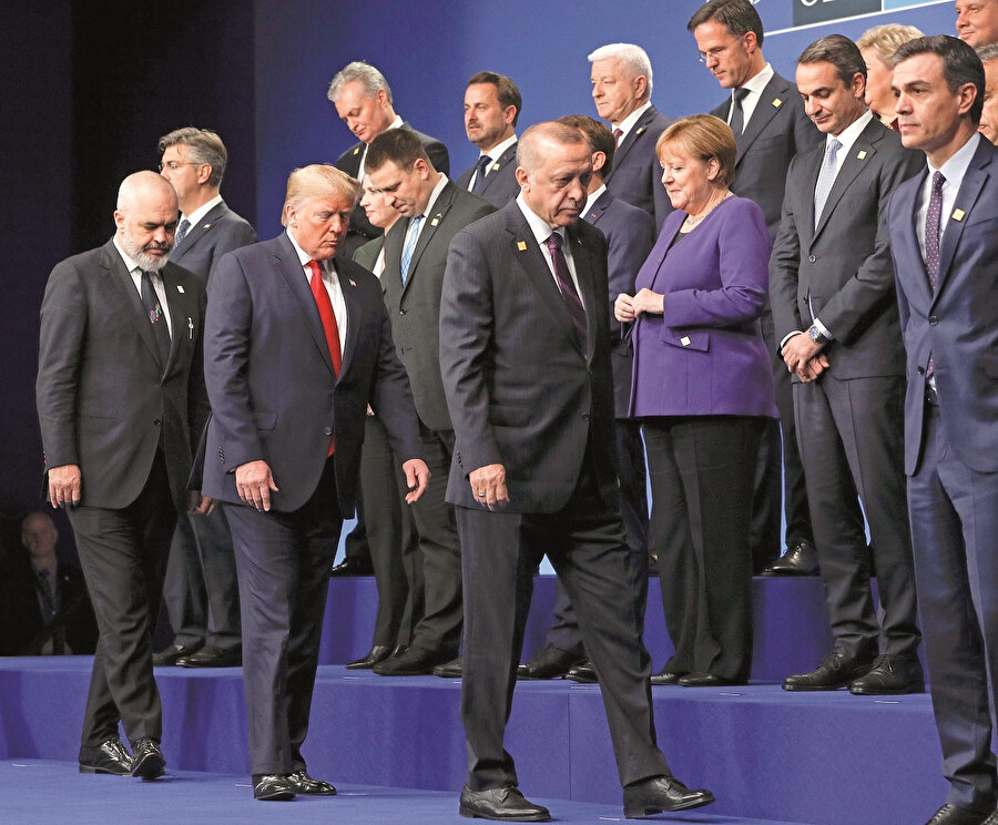 Her platformda özgüveni son derece kuvvetli olan bir lider...