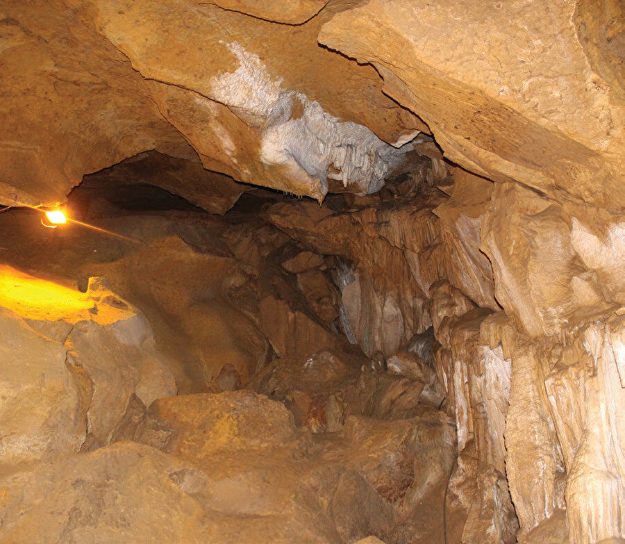 Fakıllı mağarası çevresindeki illerden bir çok ziyaretçinin akınına uğruyor.