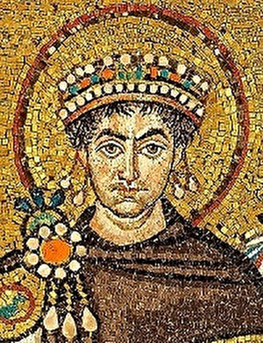 İmparator I. Justinianus'u tasvir eden mozaik... San Vitale Bazilikası, Ravenna, İtalya.