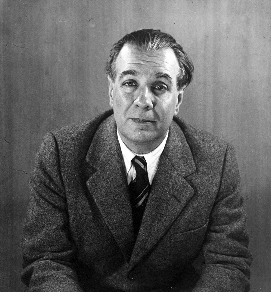 Borges’in Çin mitolojisinden aktardığı “düş gerçeğin ta kendisidir” sözü sadece bir metinlerarasılık sanılmamalıdır.