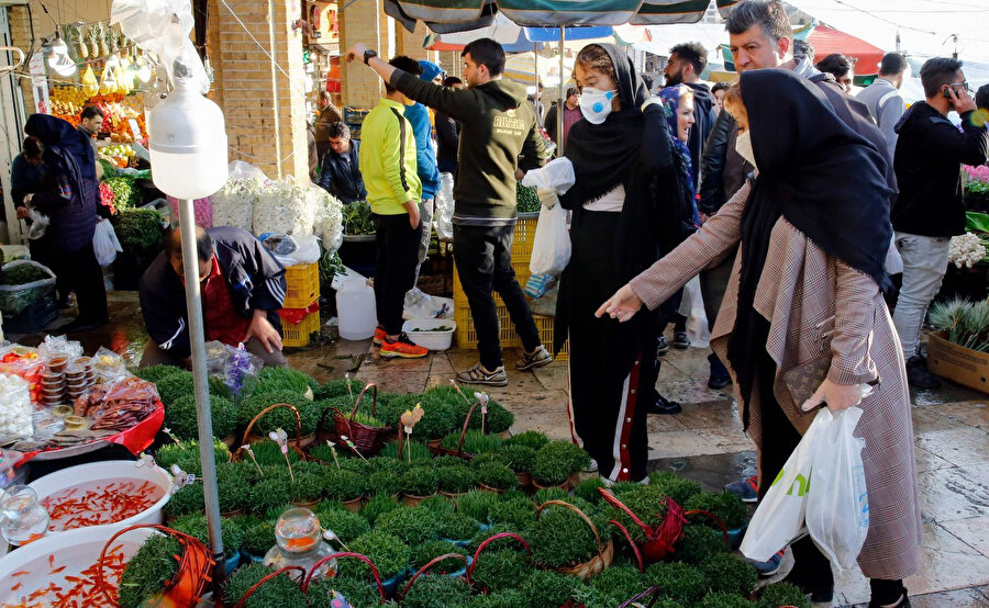 İran'da bu yıl Nevruz, koronavirüs salgınının gölgesinde buruk bir şekilde kutlanıyor