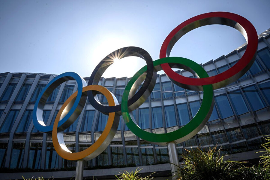 Olimpiyatlar ertelendi