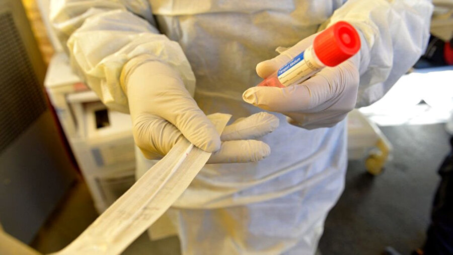 Bazı klinik ve laboratuvarlar koronavirüs testinden ücret alıyor