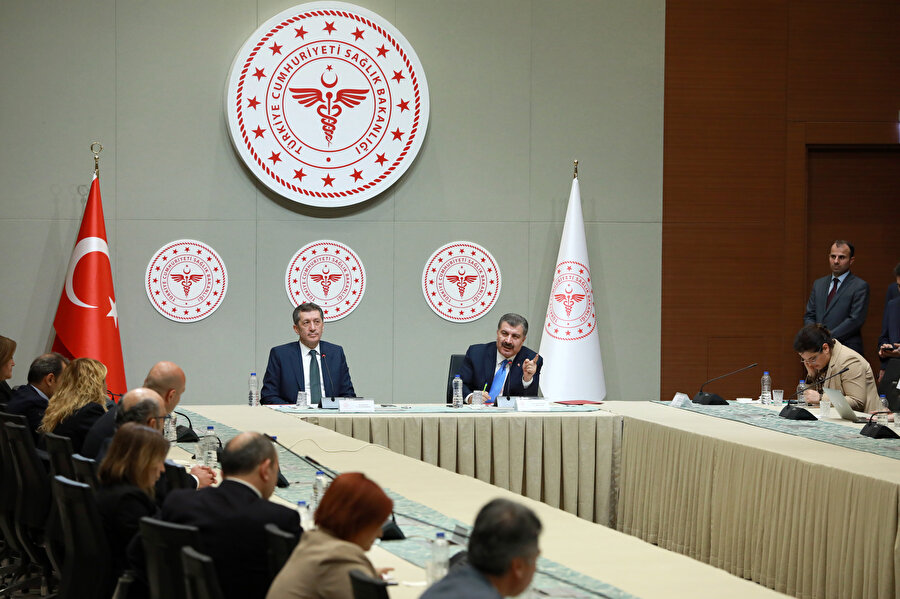 İki bakan ortak basın toplantısı düzenledi