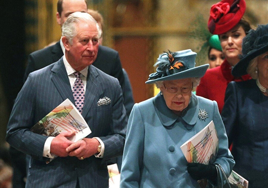 Prens Charles ve Kraliçe Elizabeth