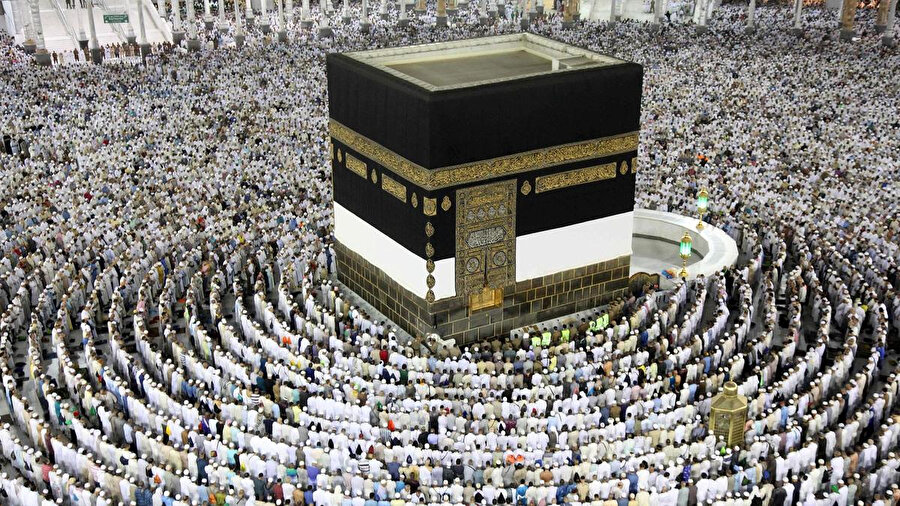 Her yıl milyonlarca Müslümanın ziyaret ettiği Kâbe...